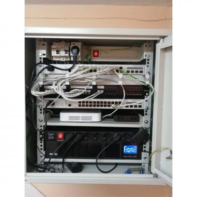 Маршрутизатор Eltex ESR-10 Маршрутизатор Eltex ESR-10